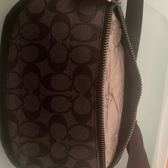 Lightly used. No tags . Kept in a non-smoking environment. - Picture 2 of 9